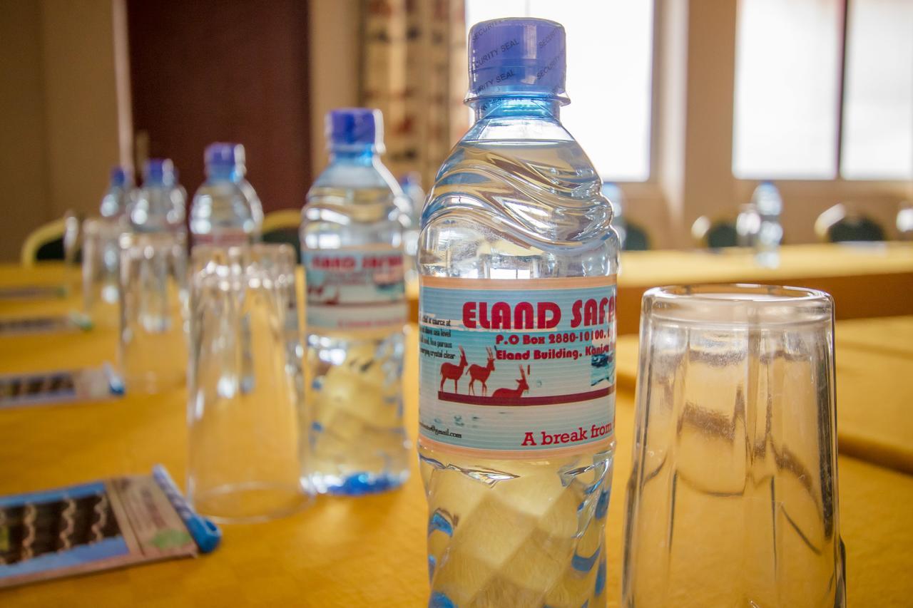 Eland Safari Hotel Nyeri Buitenkant foto