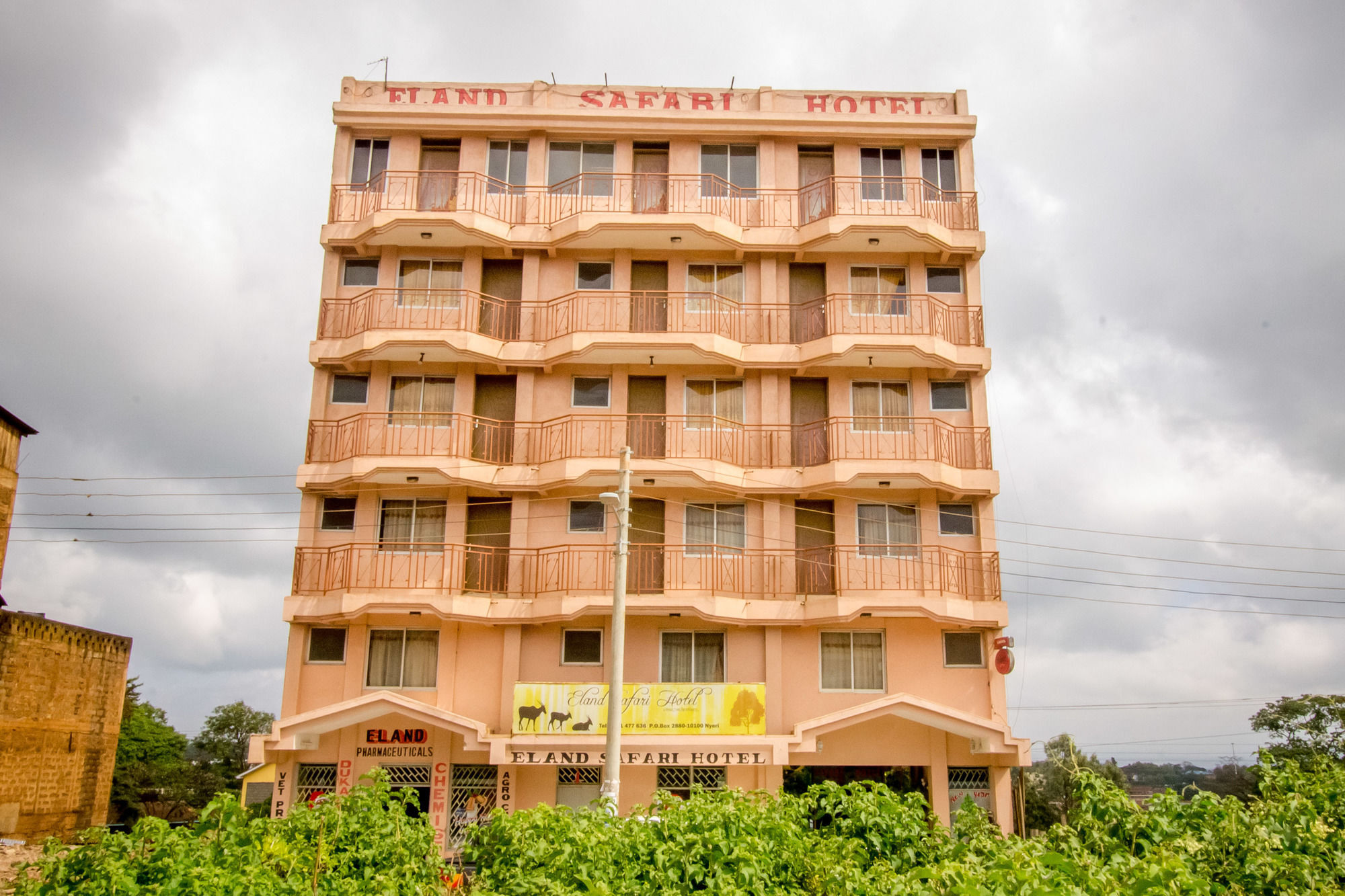 Eland Safari Hotel Nyeri Buitenkant foto