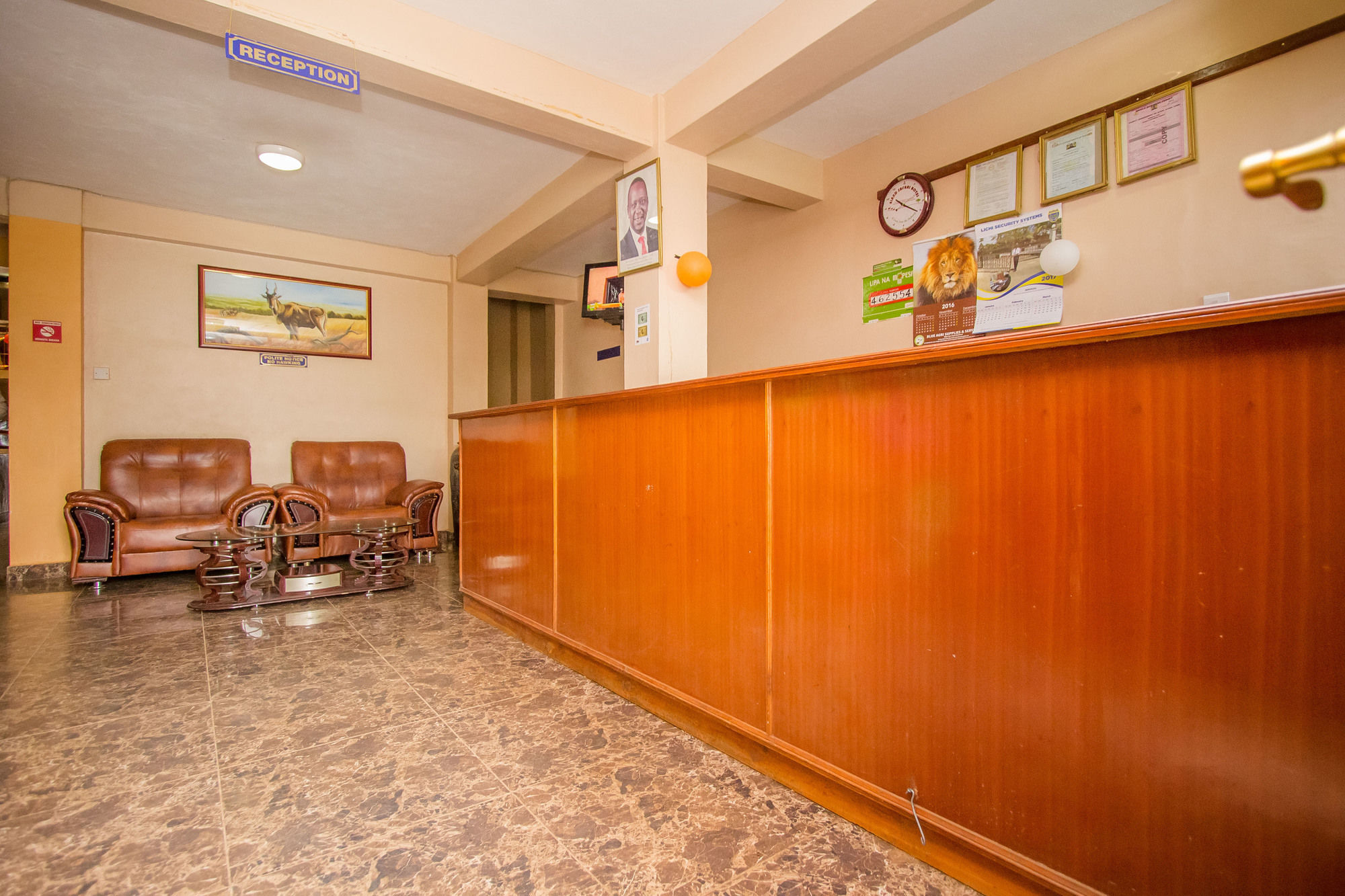 Eland Safari Hotel Nyeri Buitenkant foto